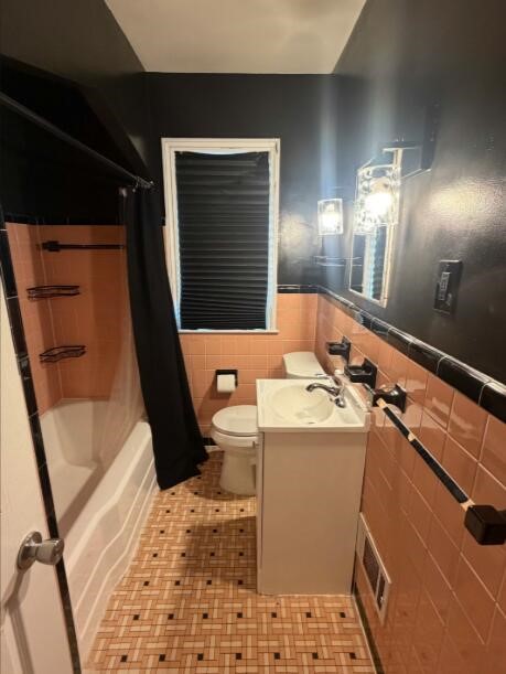 19984 Elkhart Street, Harper Woods, MI, 48225-2234