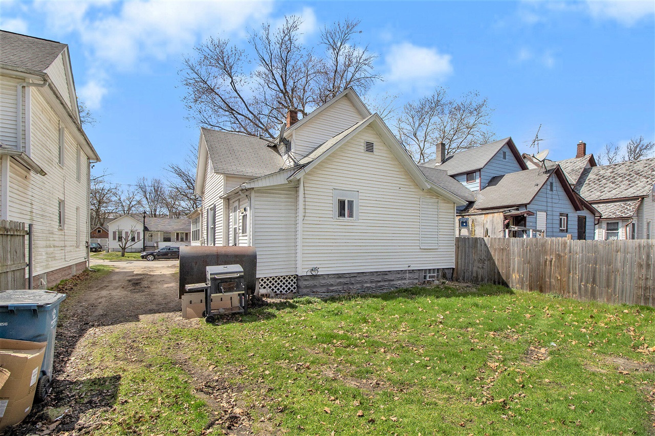 718 Harrison Street, Kalamazoo, MI, 49007-3523