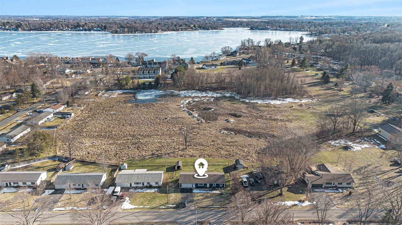 Homes for sale in Coloma, MI | 7226 Little Paw Paw Lake Rd, Coloma, MI 49038 | MLS# 70520707