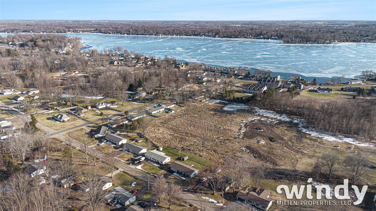 Homes for sale in Coloma, MI | 7226 Little Paw Paw Lake Rd, Coloma, MI 49038 | MLS# 70520707