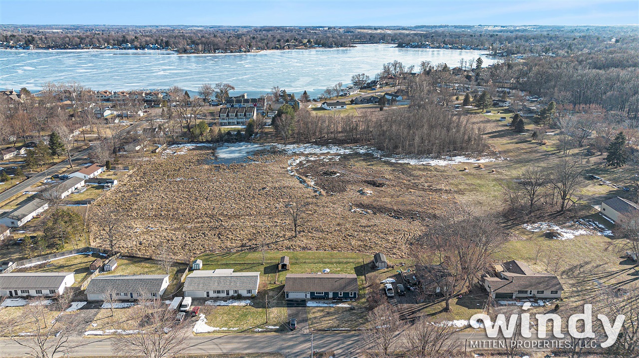 Homes for sale in Coloma, MI | 7226 Little Paw Paw Lake Rd, Coloma, MI 49038 | MLS# 70520707