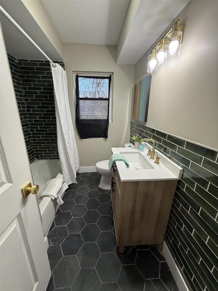 16540 Marlowe Street, Detroit, MI, 48235-4040