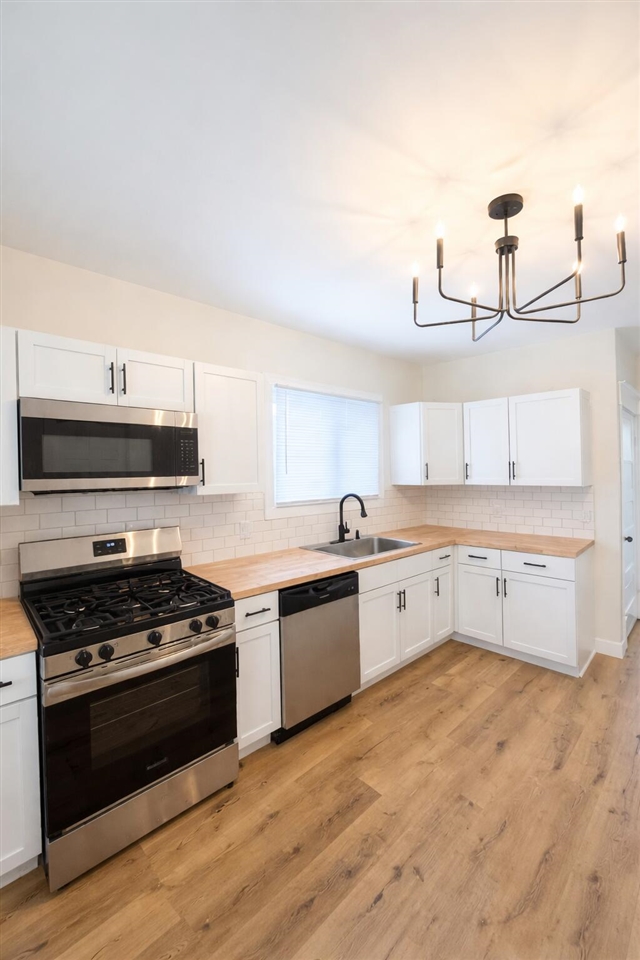 12 E 19th Street, Holland, MI, 49423-4227