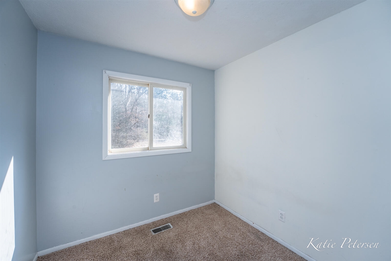 3501 15 Mile Road, Cedar Springs, MI, 49319-9184