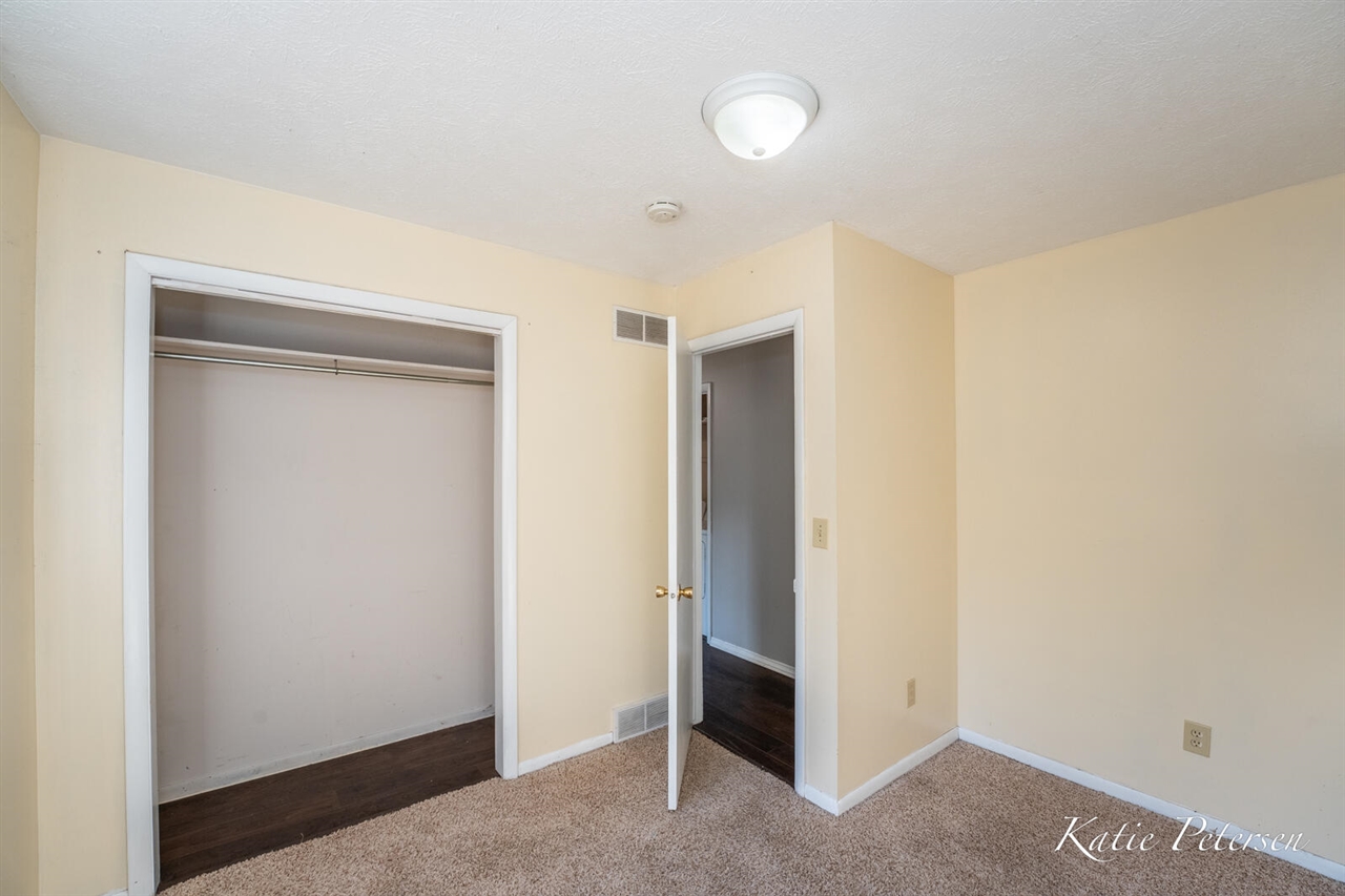 3501 15 Mile Road, Cedar Springs, MI, 49319-9184