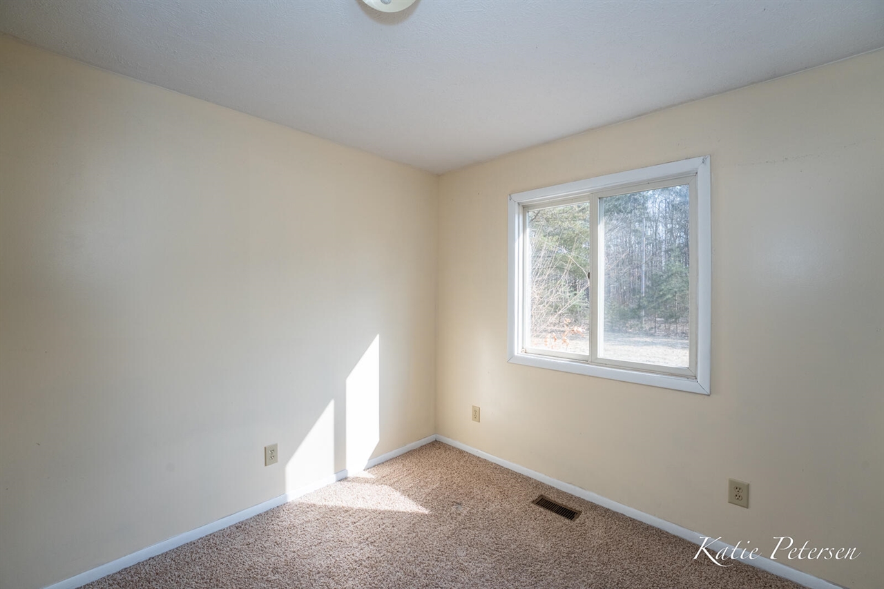 3501 15 Mile Road, Cedar Springs, MI, 49319-9184