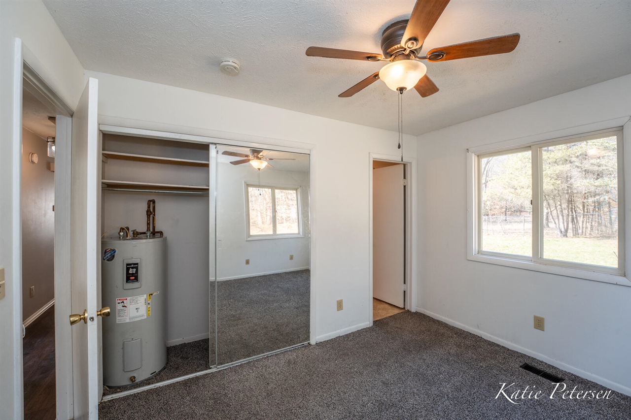 3501 15 Mile Road, Cedar Springs, MI, 49319-9184