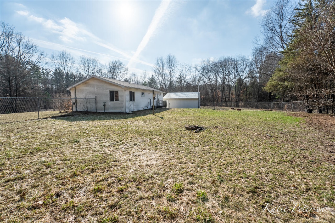 3501 15 Mile Road, Cedar Springs, MI, 49319-9184