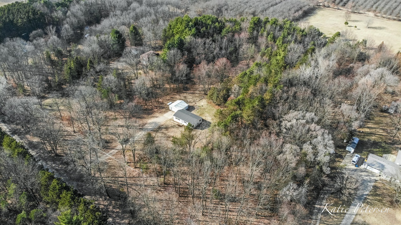 3501 15 Mile Road, Cedar Springs, MI, 49319-9184