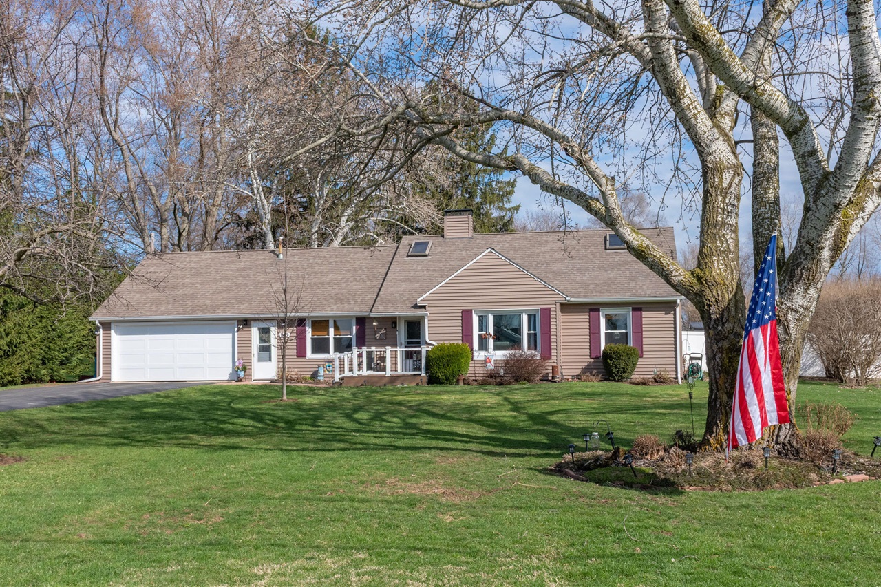 983 Miners Road, Saint Joseph, MI, 49085-9625