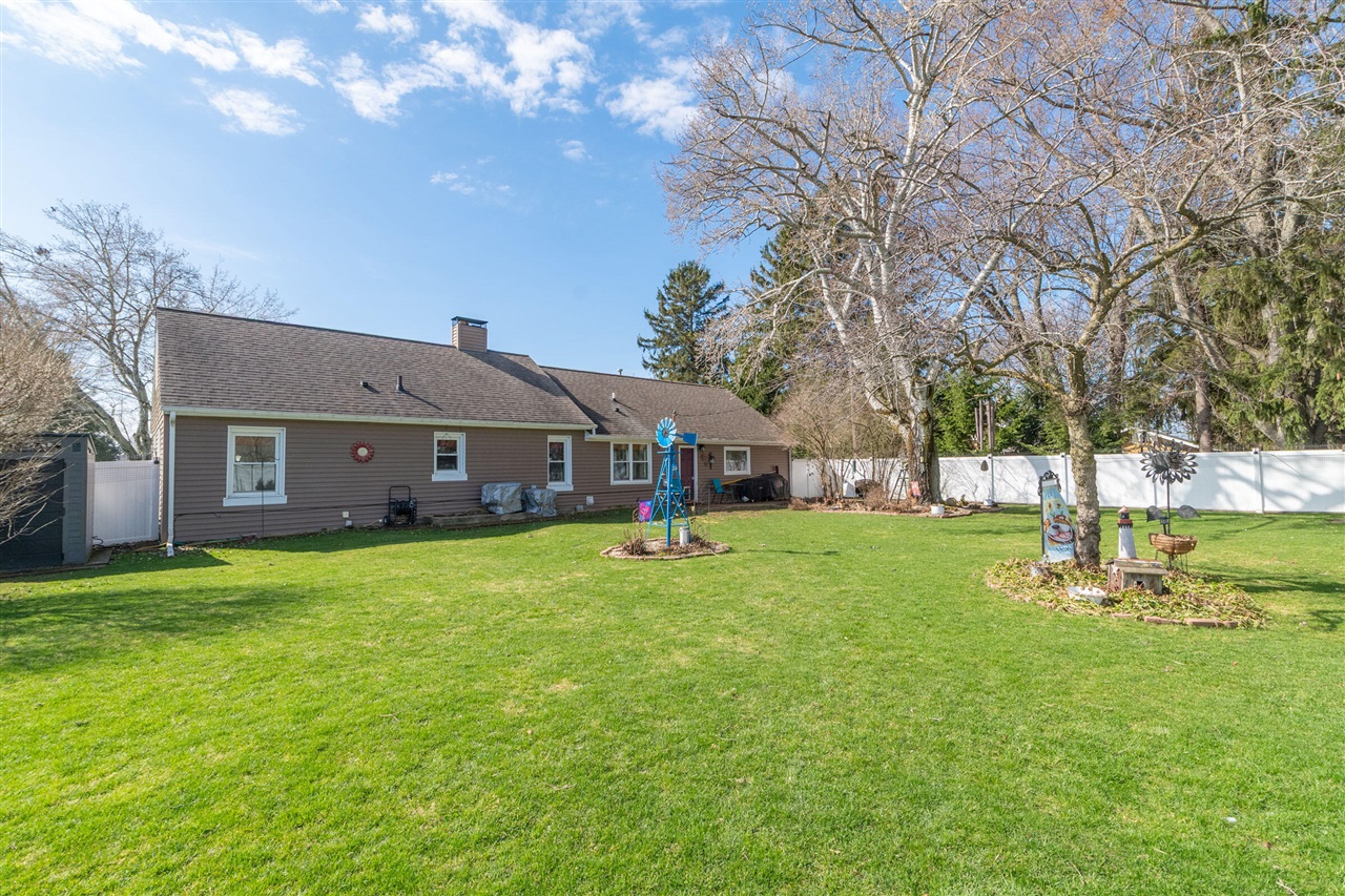 983 Miners Road, Saint Joseph, MI, 49085-9625