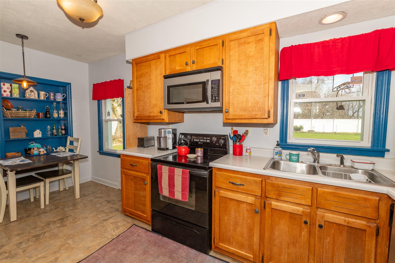 983 Miners Road, Saint Joseph, MI, 49085-9625