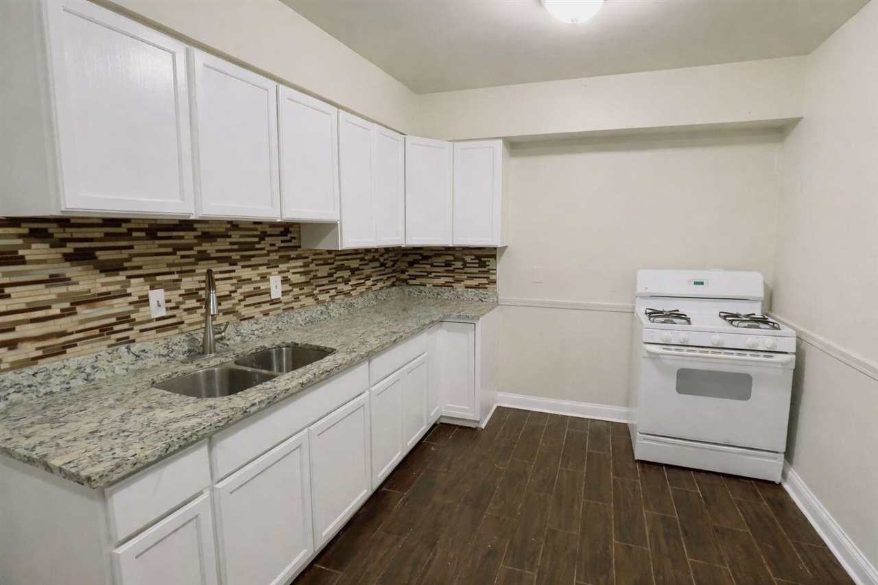 15375 Asbury Park, Detroit, MI, 48227-1544