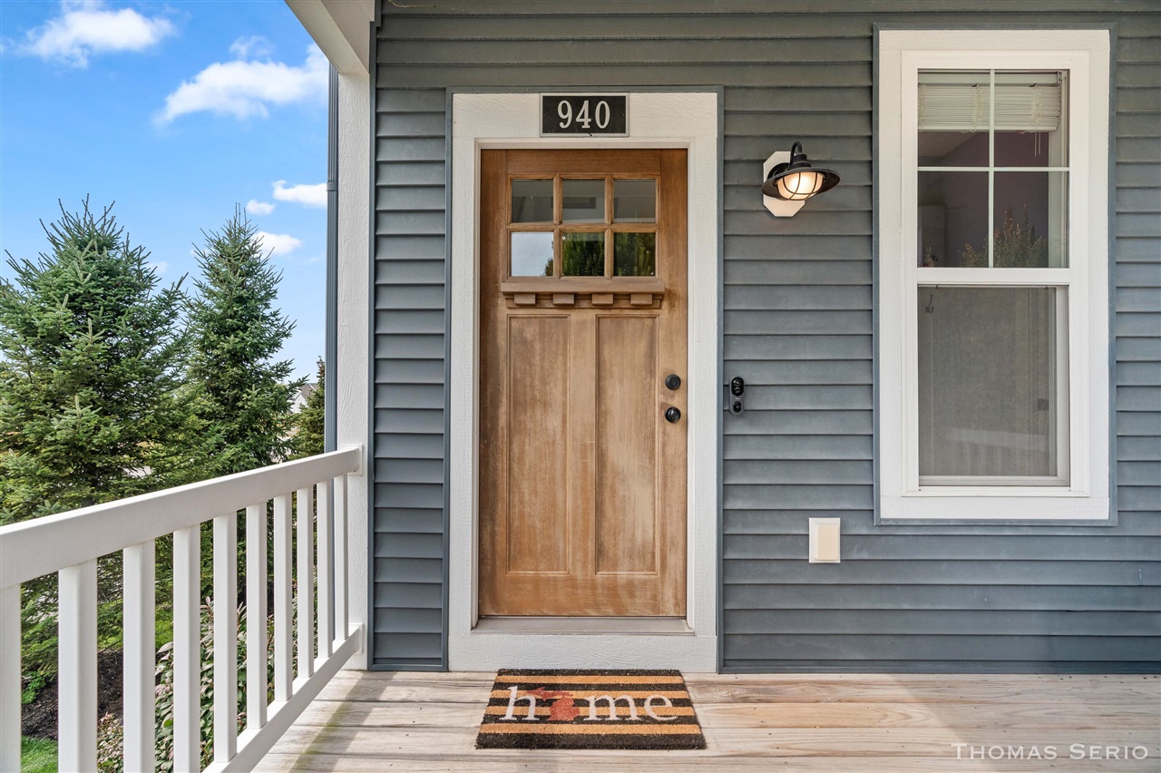 940 S Lake Street, Whitehall, MI, 49461-1522