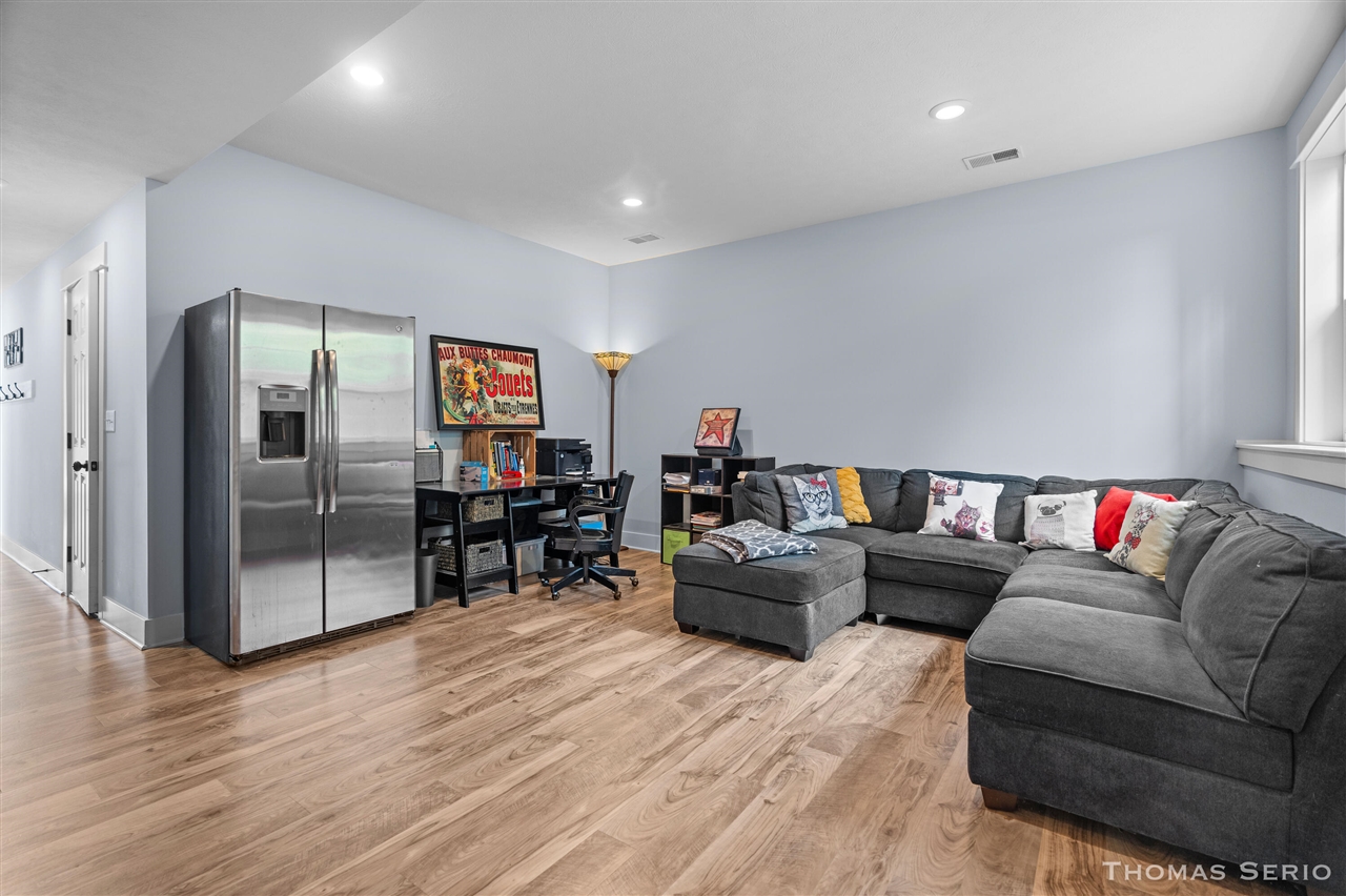 940 S Lake Street, Whitehall, MI, 49461-1522