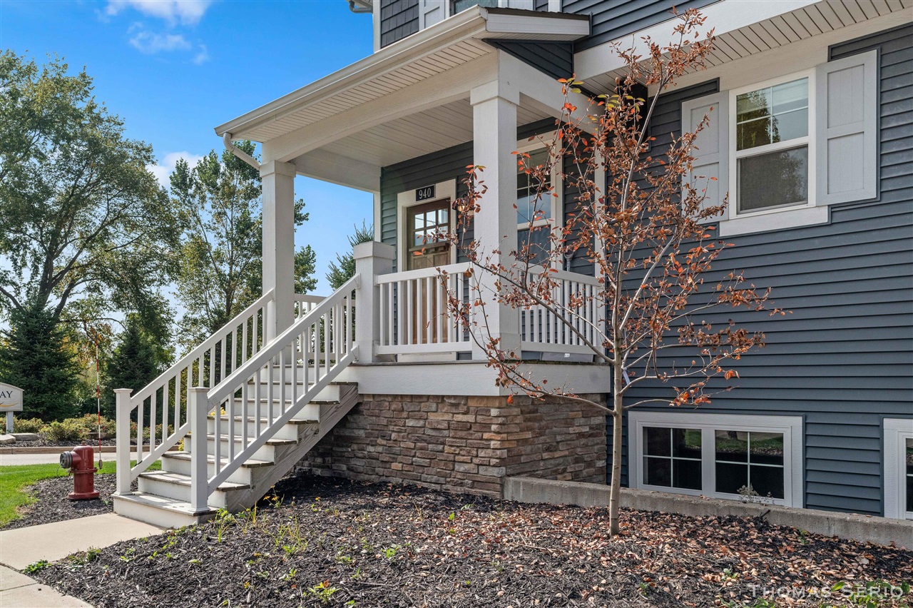 940 S Lake Street, Whitehall, MI, 49461-1522