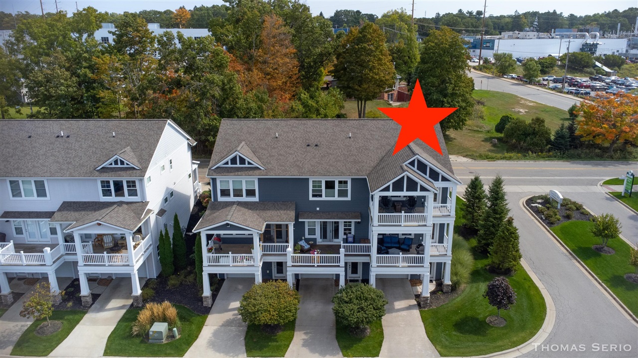 940 S Lake Street, Whitehall, MI, 49461-1522