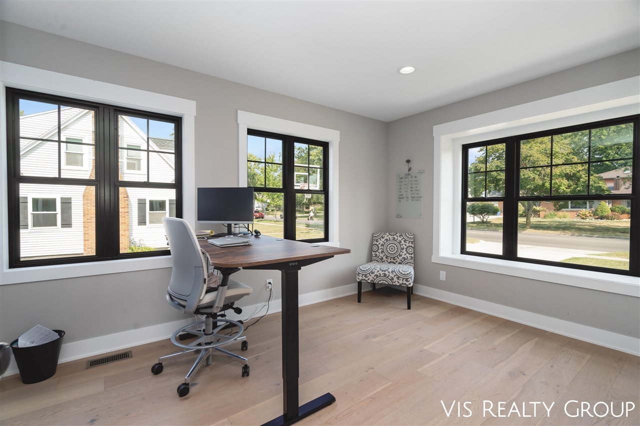 1607 Sheldon Road, Grand Haven, MI, 49417