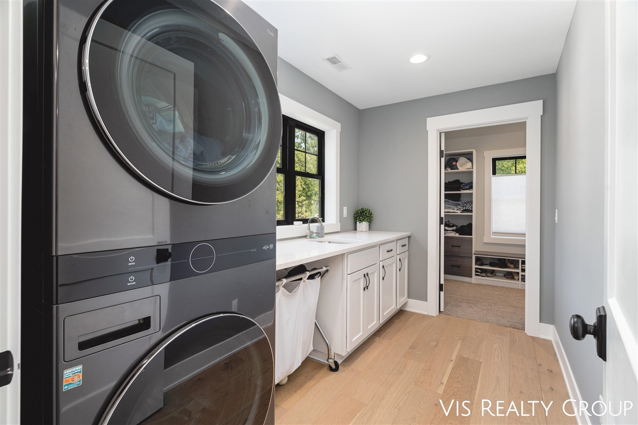 1607 Sheldon Road, Grand Haven, MI, 49417