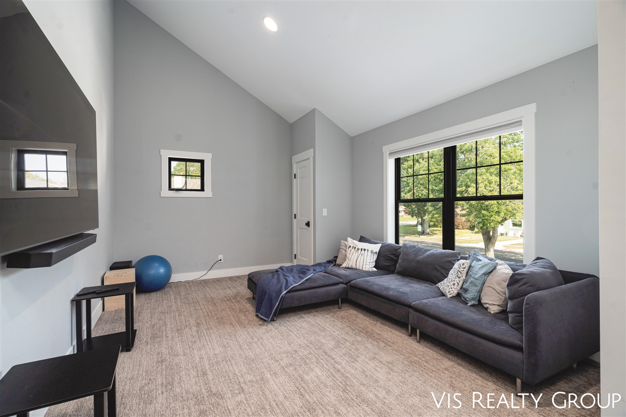 1607 Sheldon Road, Grand Haven, MI, 49417