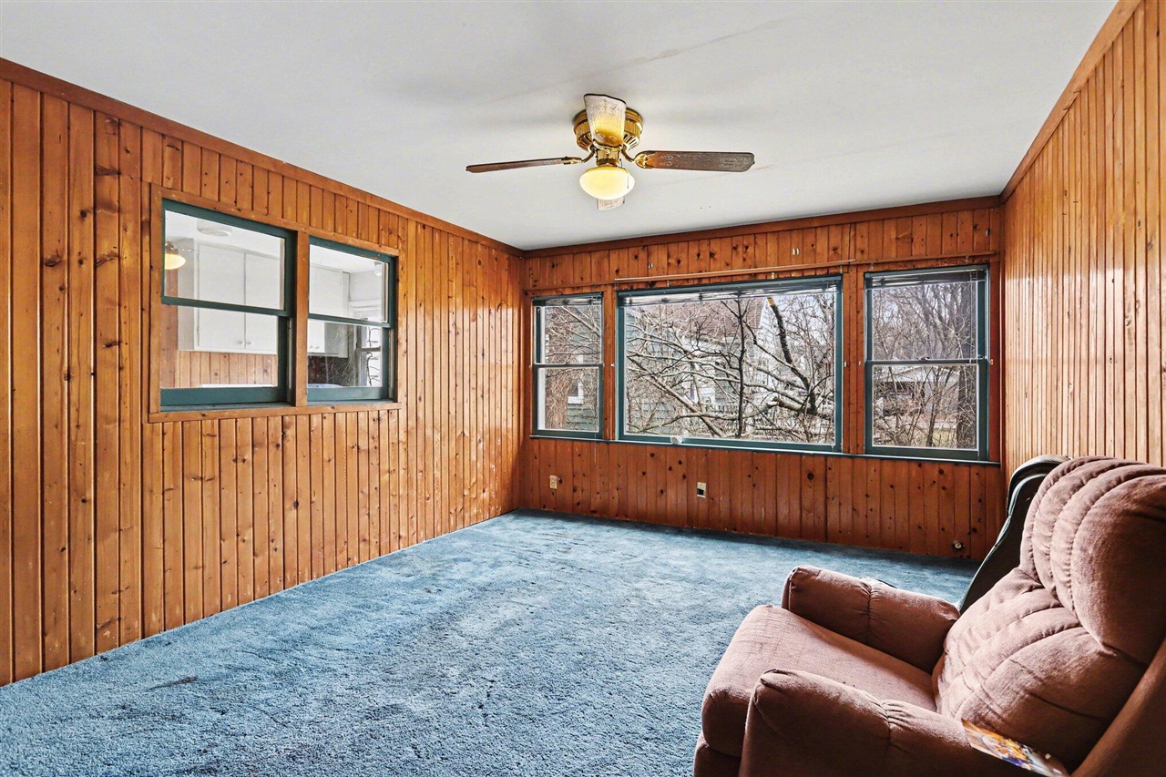 100 Westwood Street, Hillsdale, MI, 49242-1120