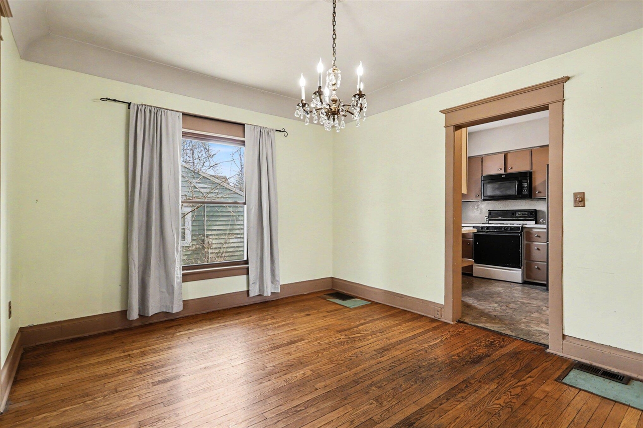 100 Westwood Street, Hillsdale, MI, 49242-1120