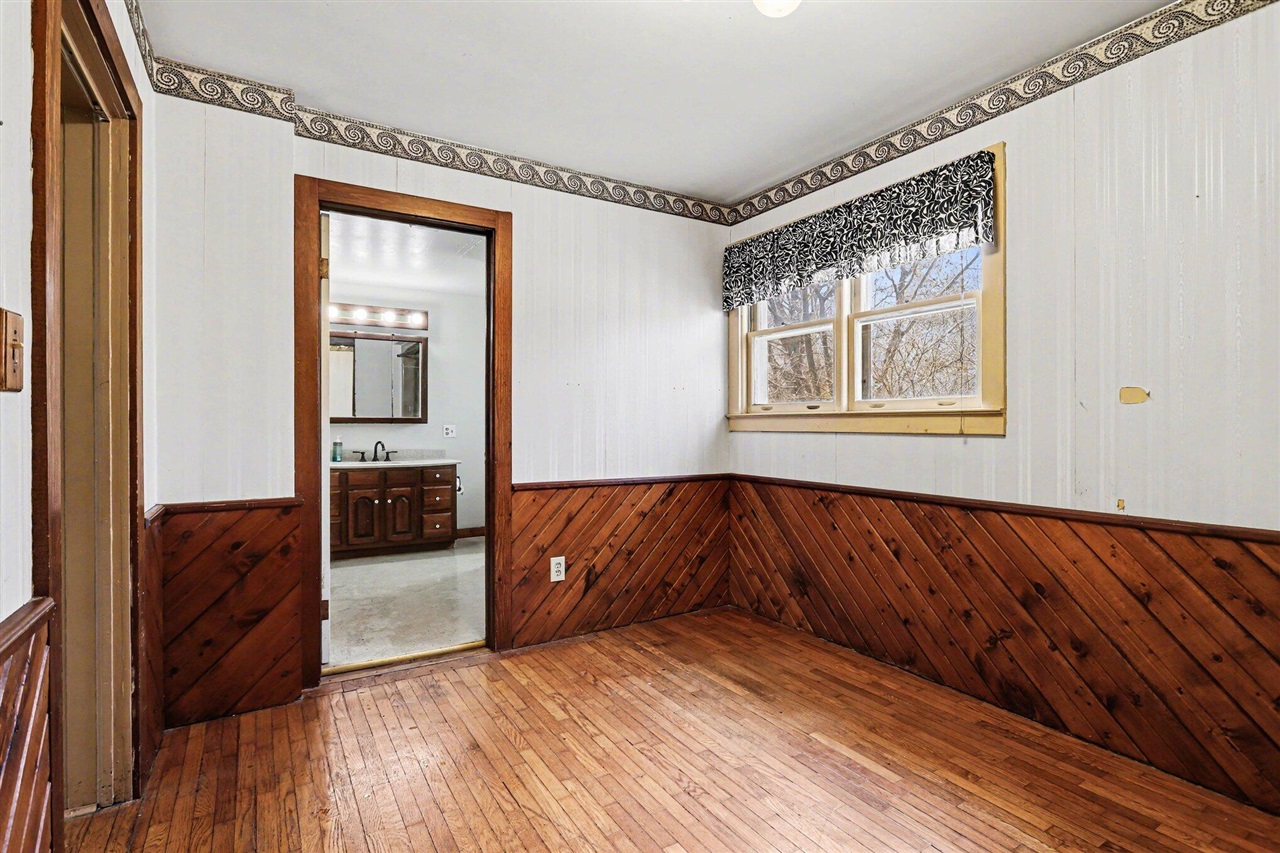 100 Westwood Street, Hillsdale, MI, 49242-1120