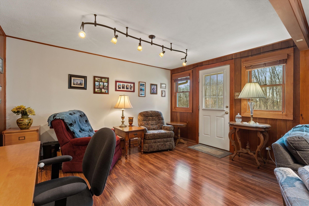 70902 Sunrise Drive, Edwardsburg, MI, 49112-8702