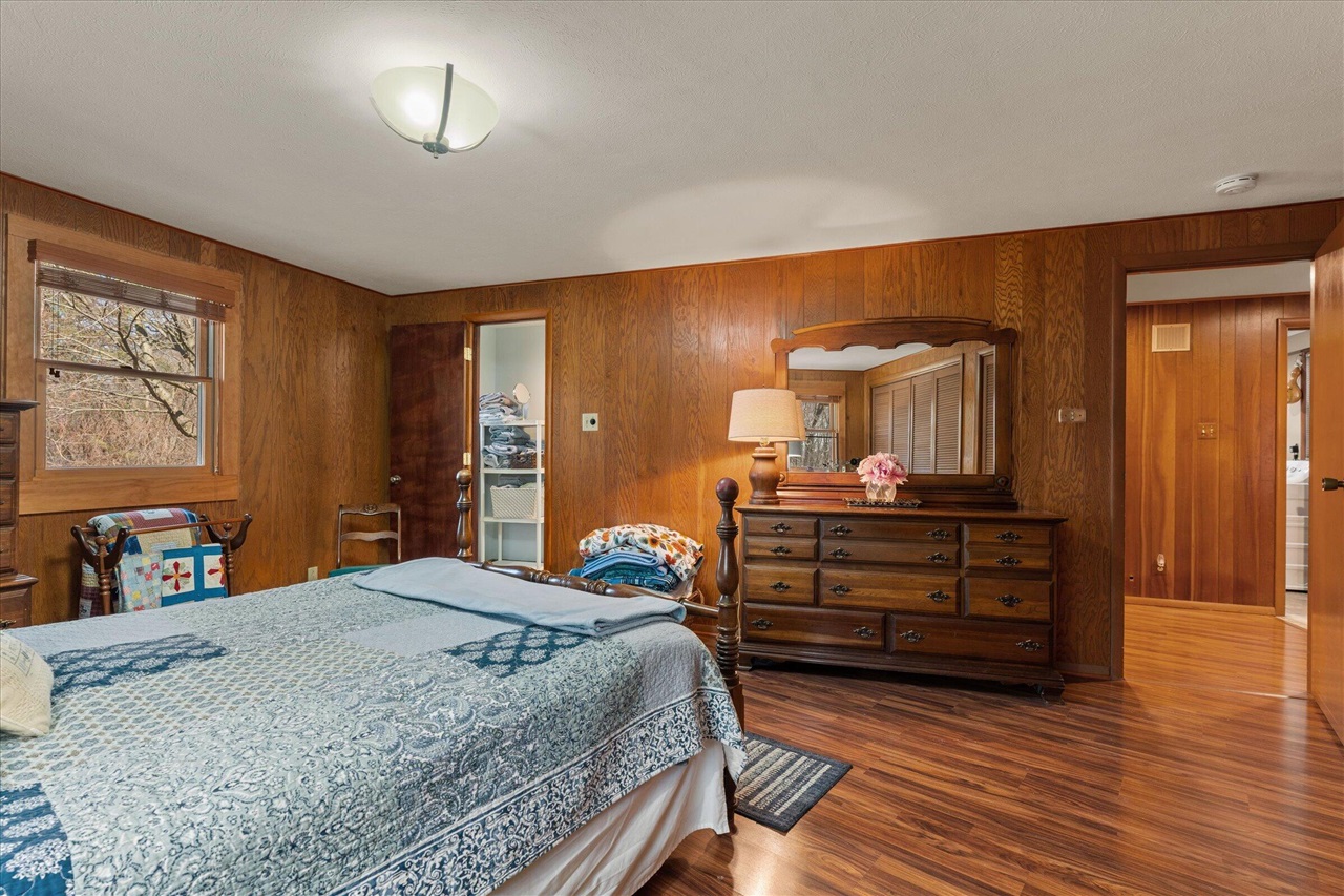 70902 Sunrise Drive, Edwardsburg, MI, 49112-8702