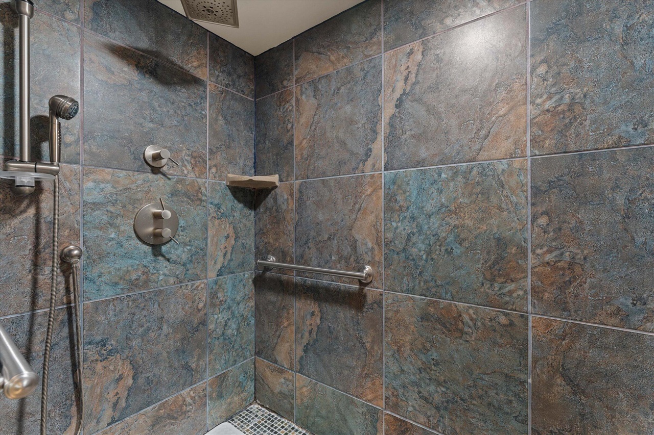 70902 Sunrise Drive, Edwardsburg, MI, 49112-8702