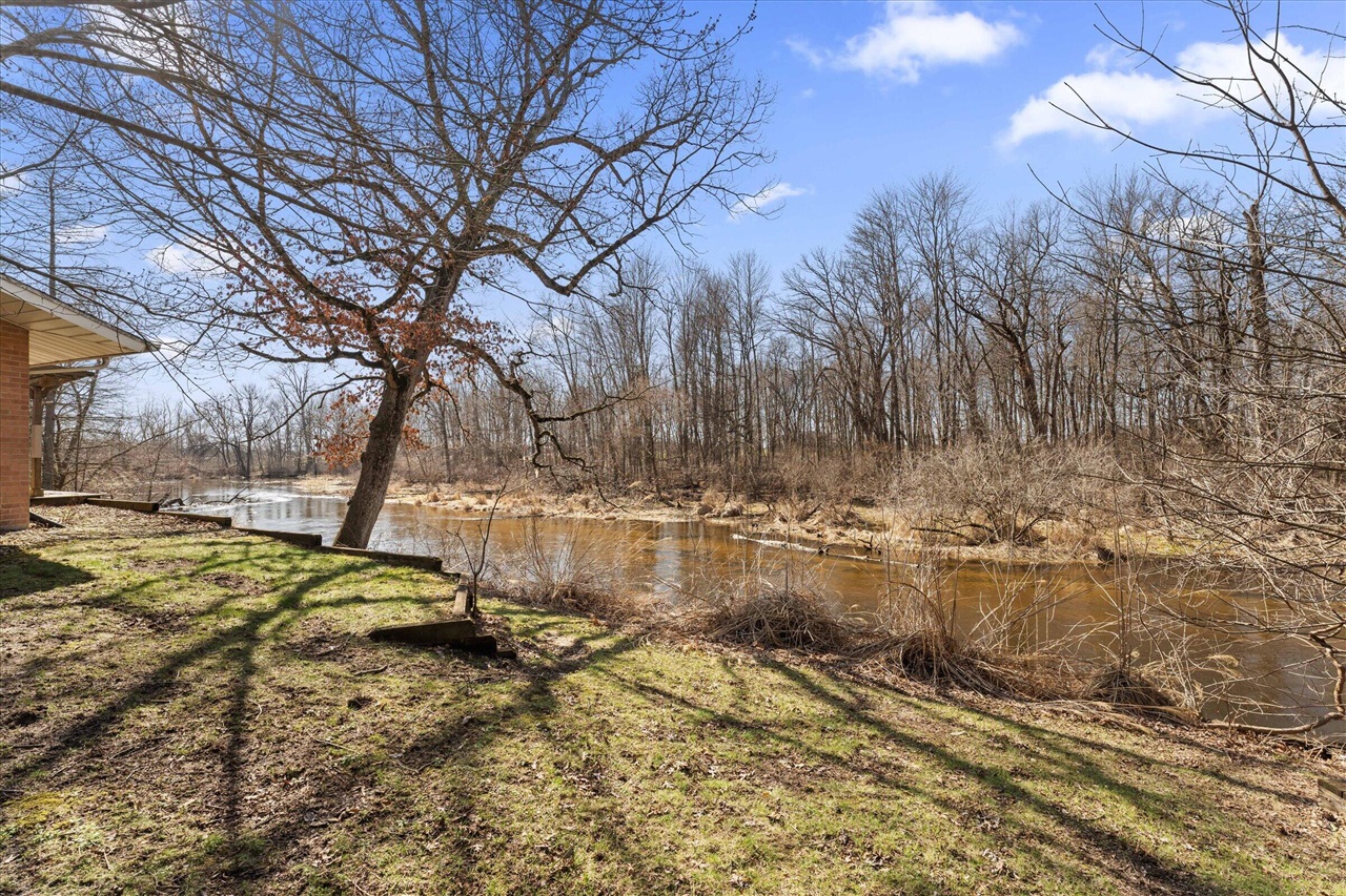 70902 Sunrise Drive, Edwardsburg, MI, 49112-8702