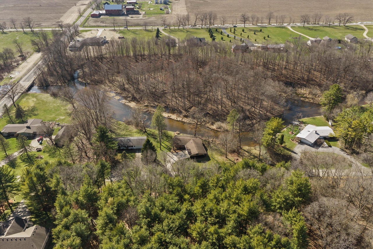 70902 Sunrise Drive, Edwardsburg, MI, 49112-8702