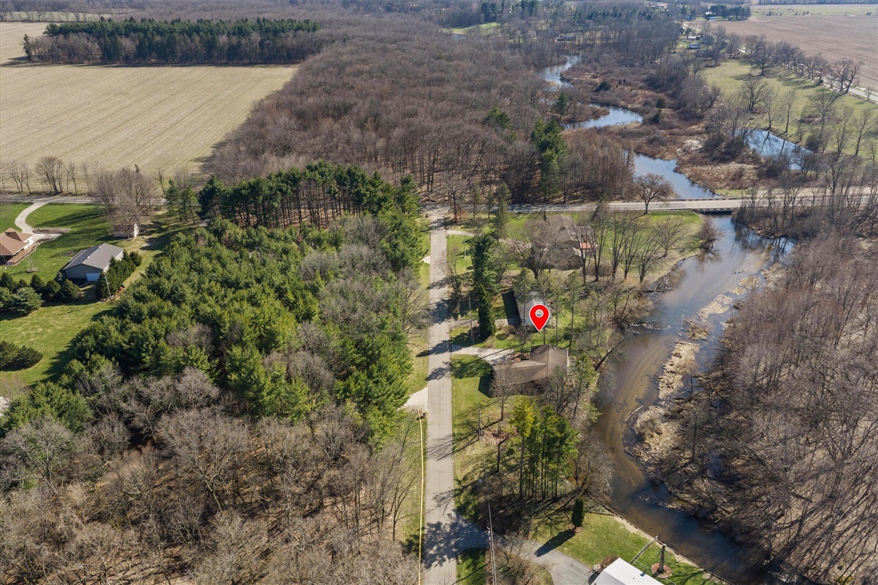 70902 Sunrise Drive, Edwardsburg, MI, 49112-8702