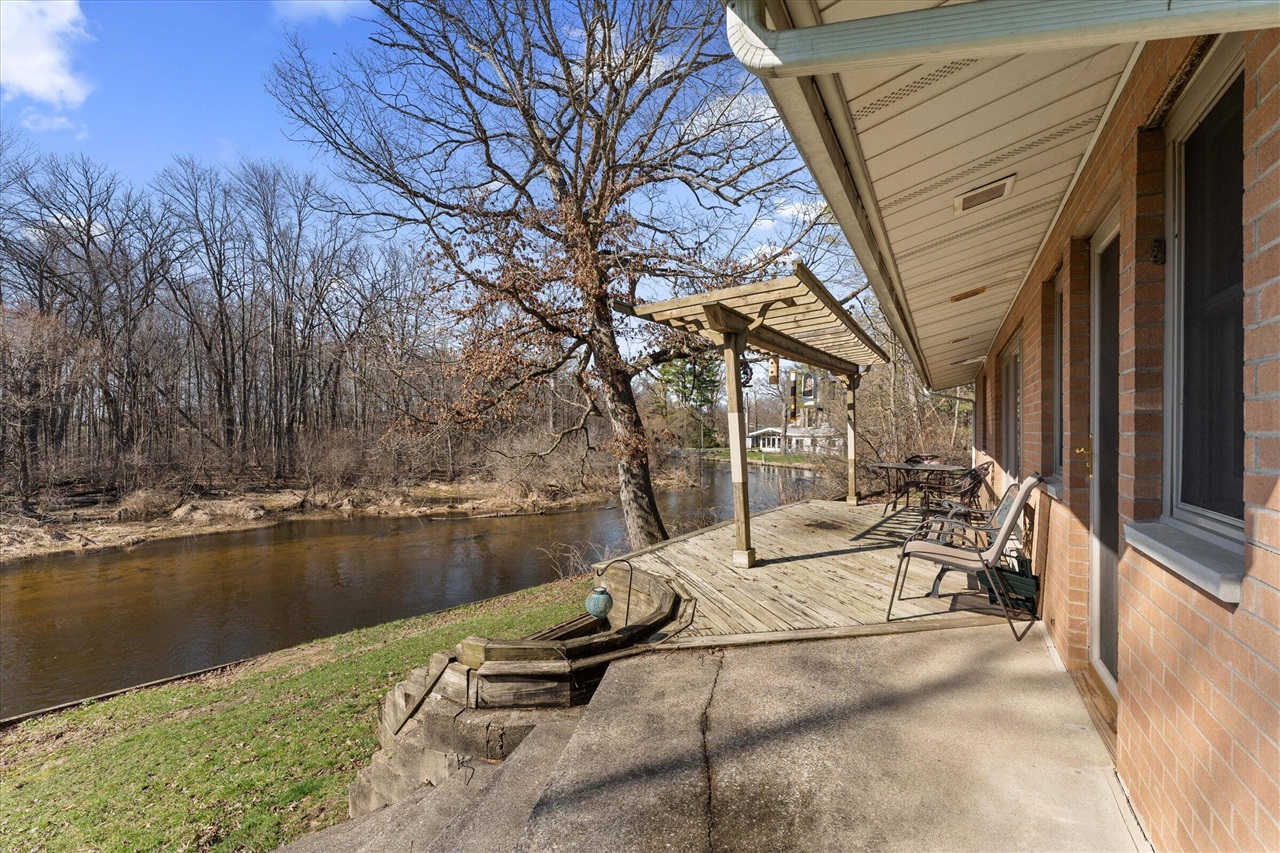 70902 Sunrise Drive, Edwardsburg, MI, 49112-8702