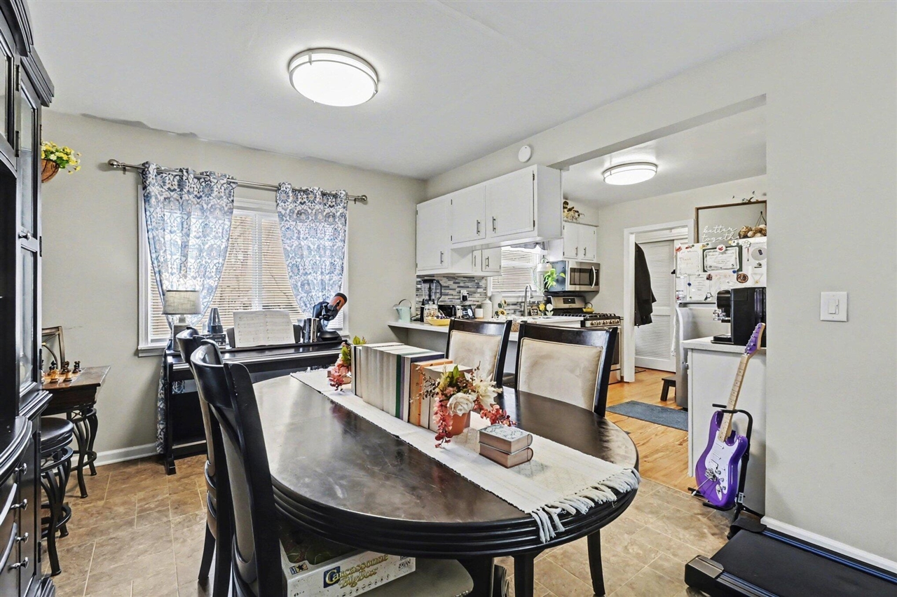 2820 Reo Road, Lansing, MI, 48911-2951