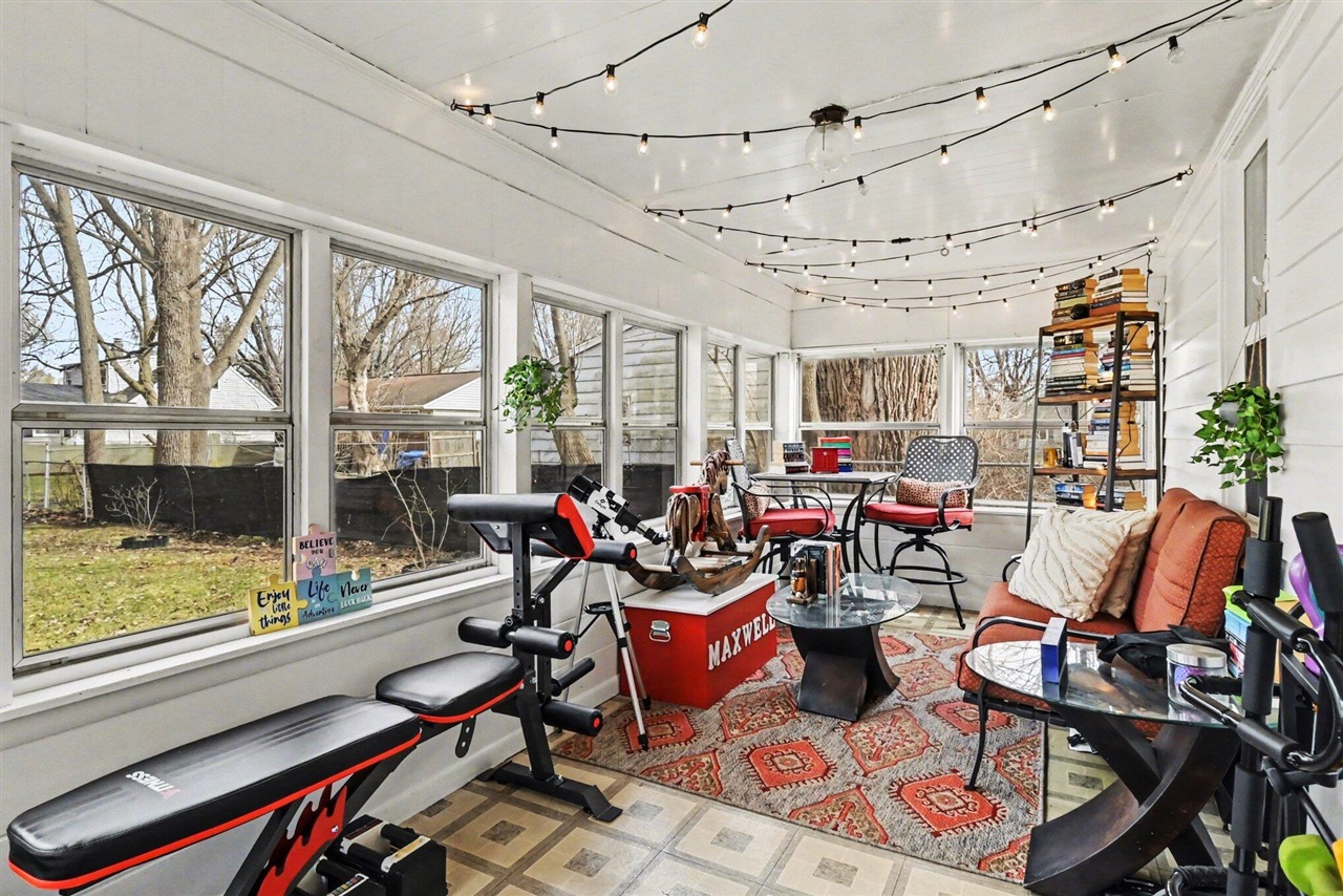 2820 Reo Road, Lansing, MI, 48911-2951