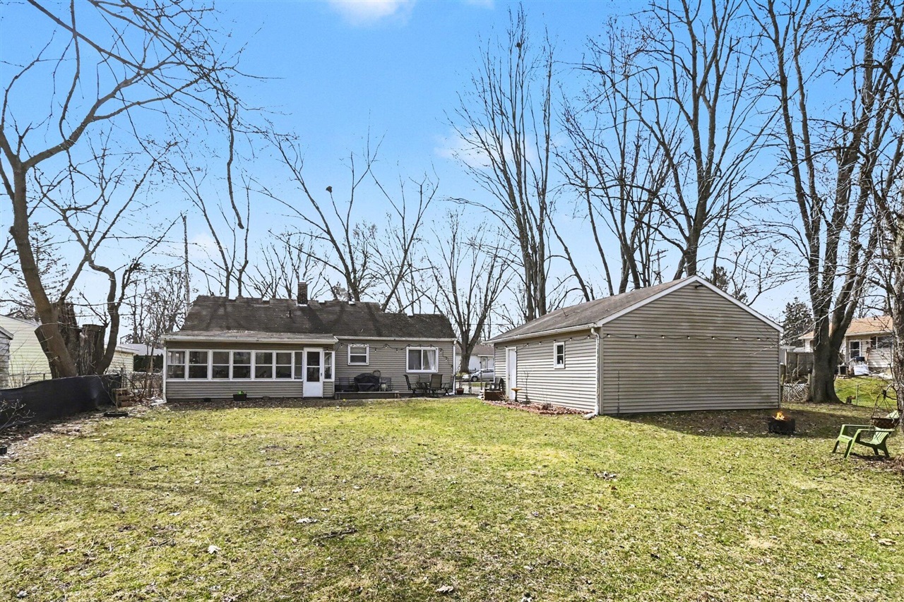 2820 Reo Road, Lansing, MI, 48911-2951