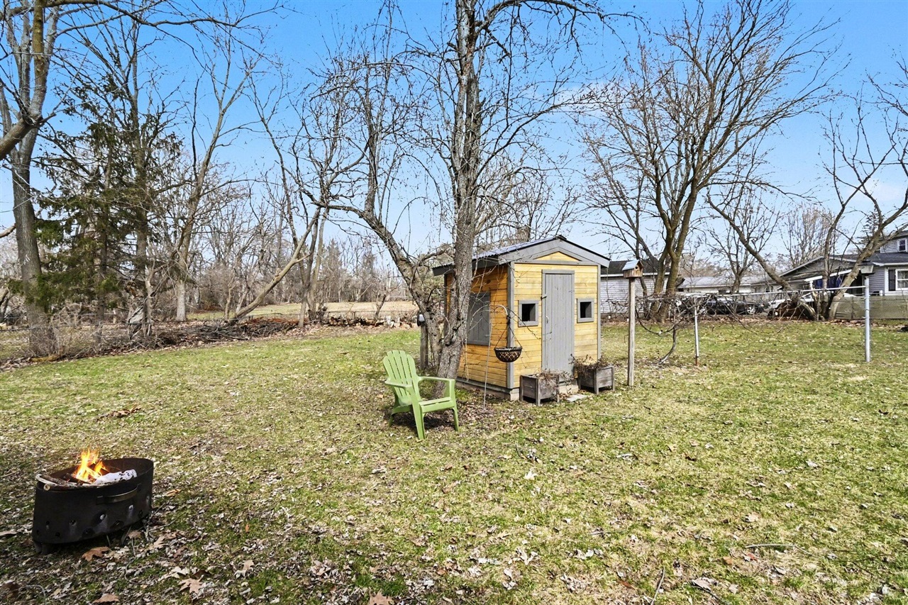 2820 Reo Road, Lansing, MI, 48911-2951