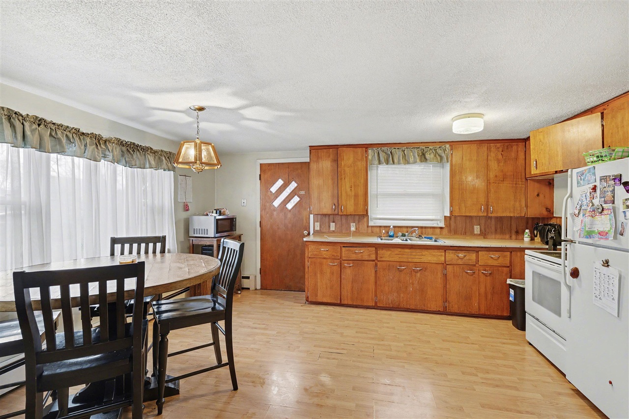 928 E Emerson Street, Ithaca, MI, 48847-1334