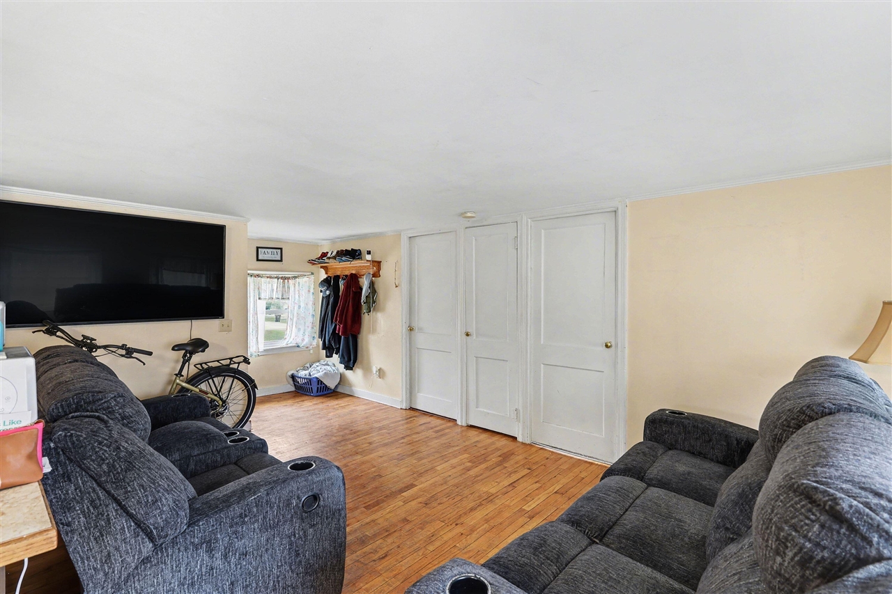 928 E Emerson Street, Ithaca, MI, 48847-1334