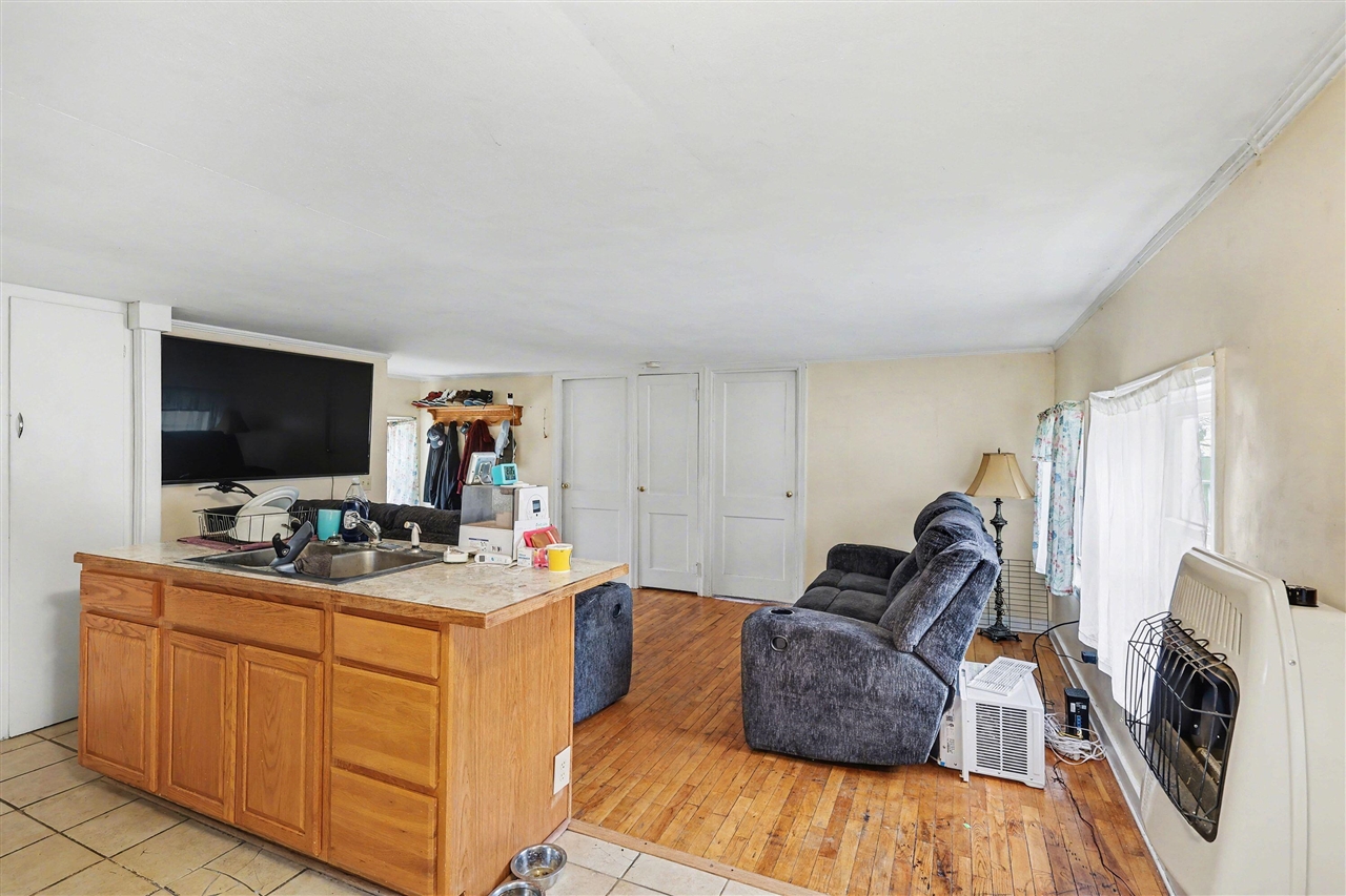 928 E Emerson Street, Ithaca, MI, 48847-1334