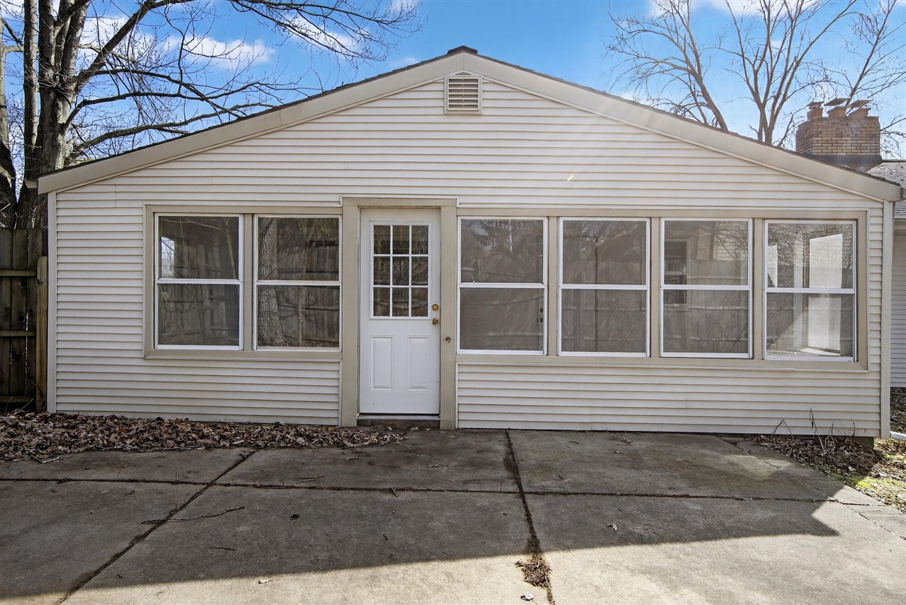 3304 Spring Arbor Road, Jackson, MI, 49203-3636