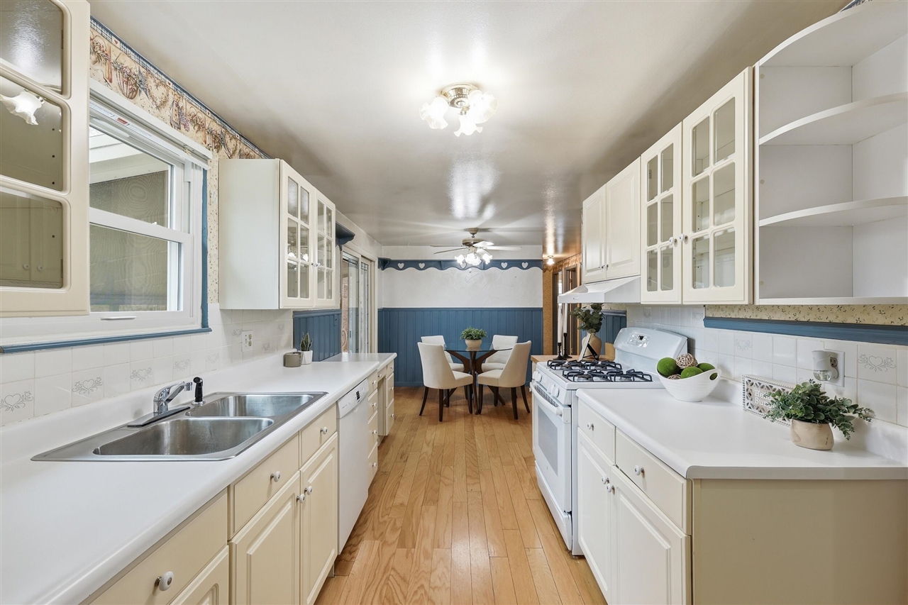 4579 Bekinshire Drive, Comstock Park, MI, 49321-49321