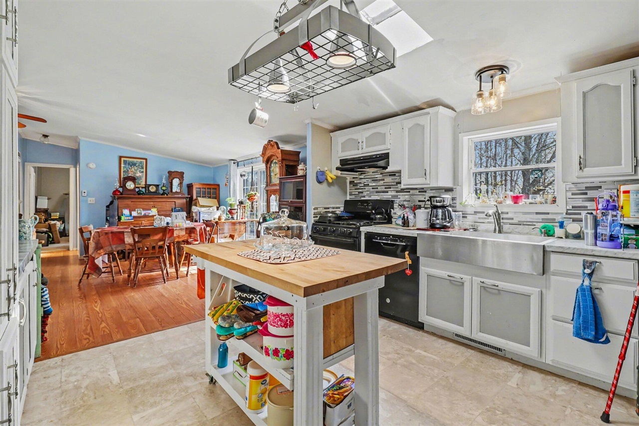 1359 W Arthur Road, New Era, MI, 49446-8132