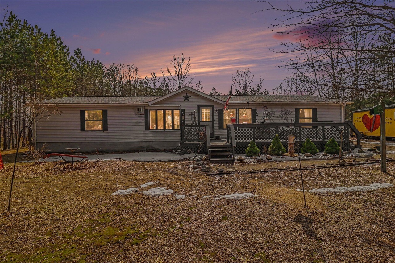 1359 W Arthur Road, New Era, MI, 49446-8132