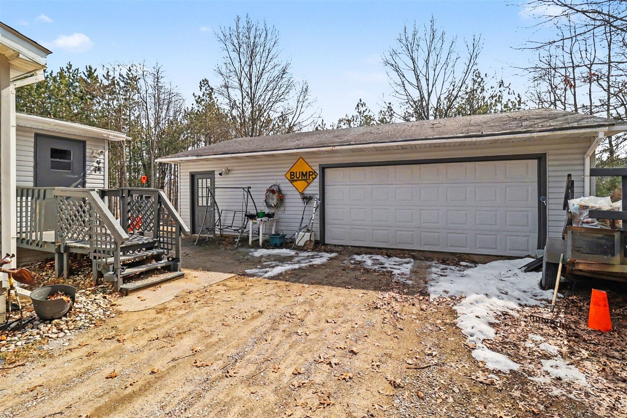 1359 W Arthur Road, New Era, MI, 49446-8132