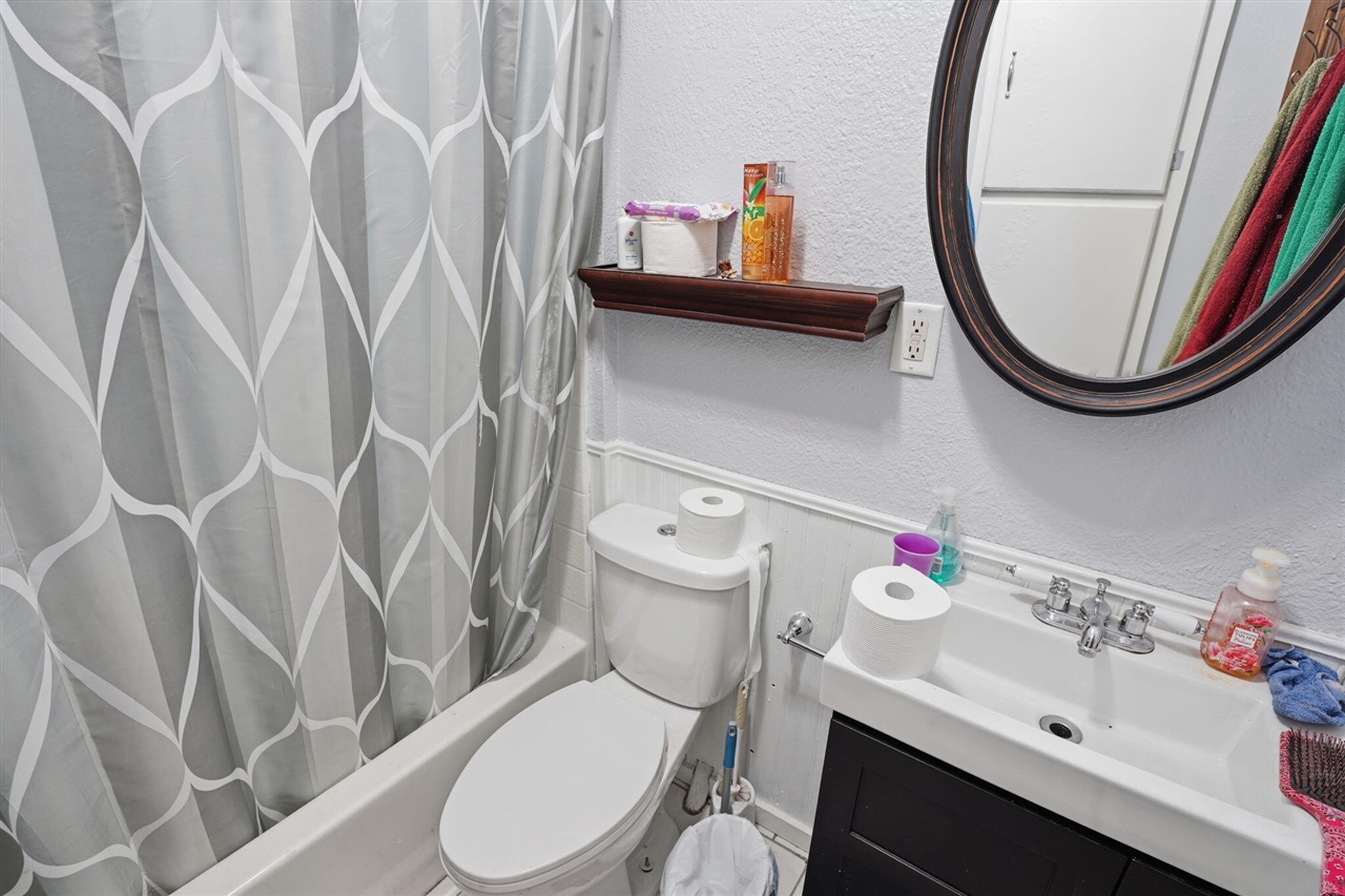 1714 Linnard Road, Twin Lake, MI, 49457-9510