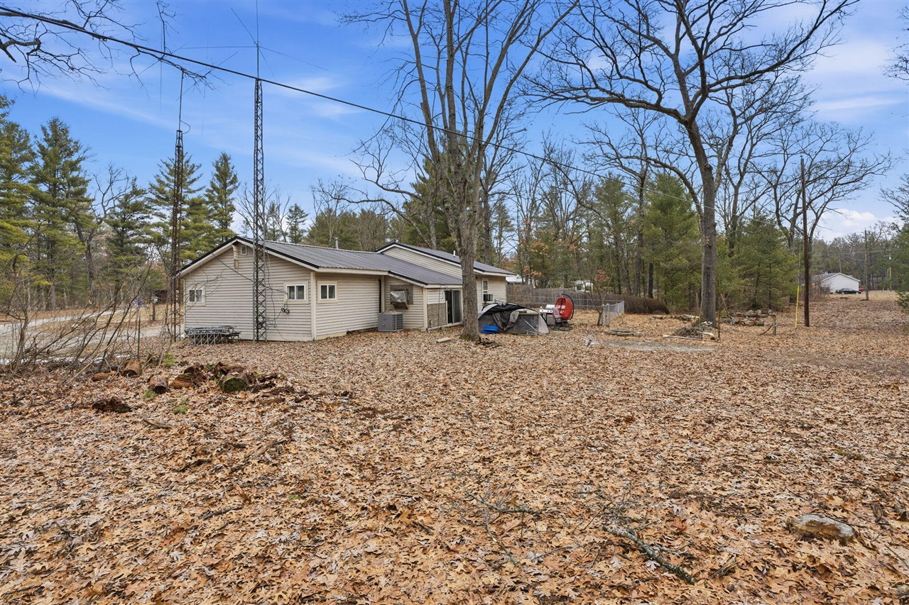 1714 Linnard Road, Twin Lake, MI, 49457-9510