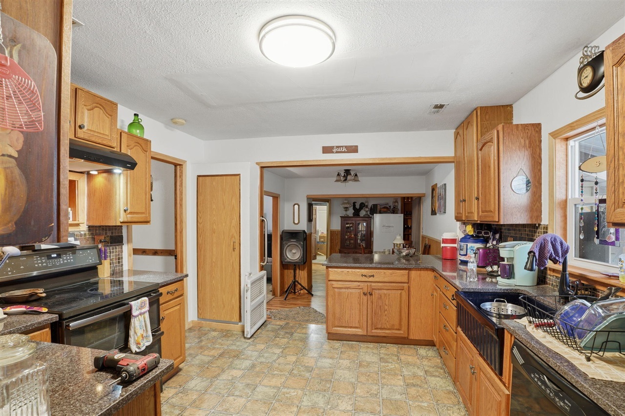 1714 Linnard Road, Twin Lake, MI, 49457-9510