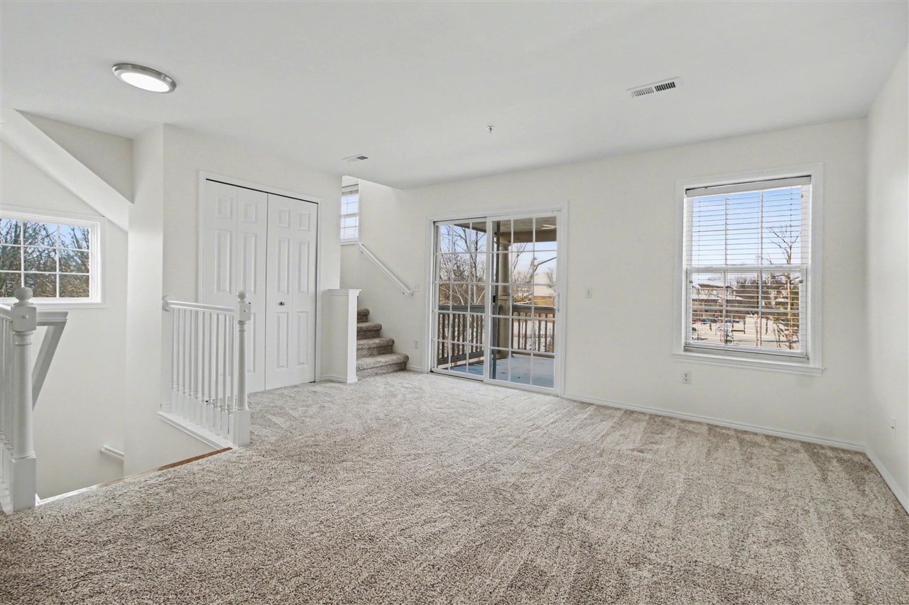 3054 Barclay Way, Ann Arbor, MI, 48105-9464